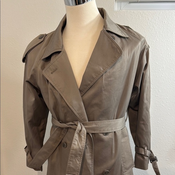 Chic Taupe Double-Breasted Trench Coat - Picture 2 of 9